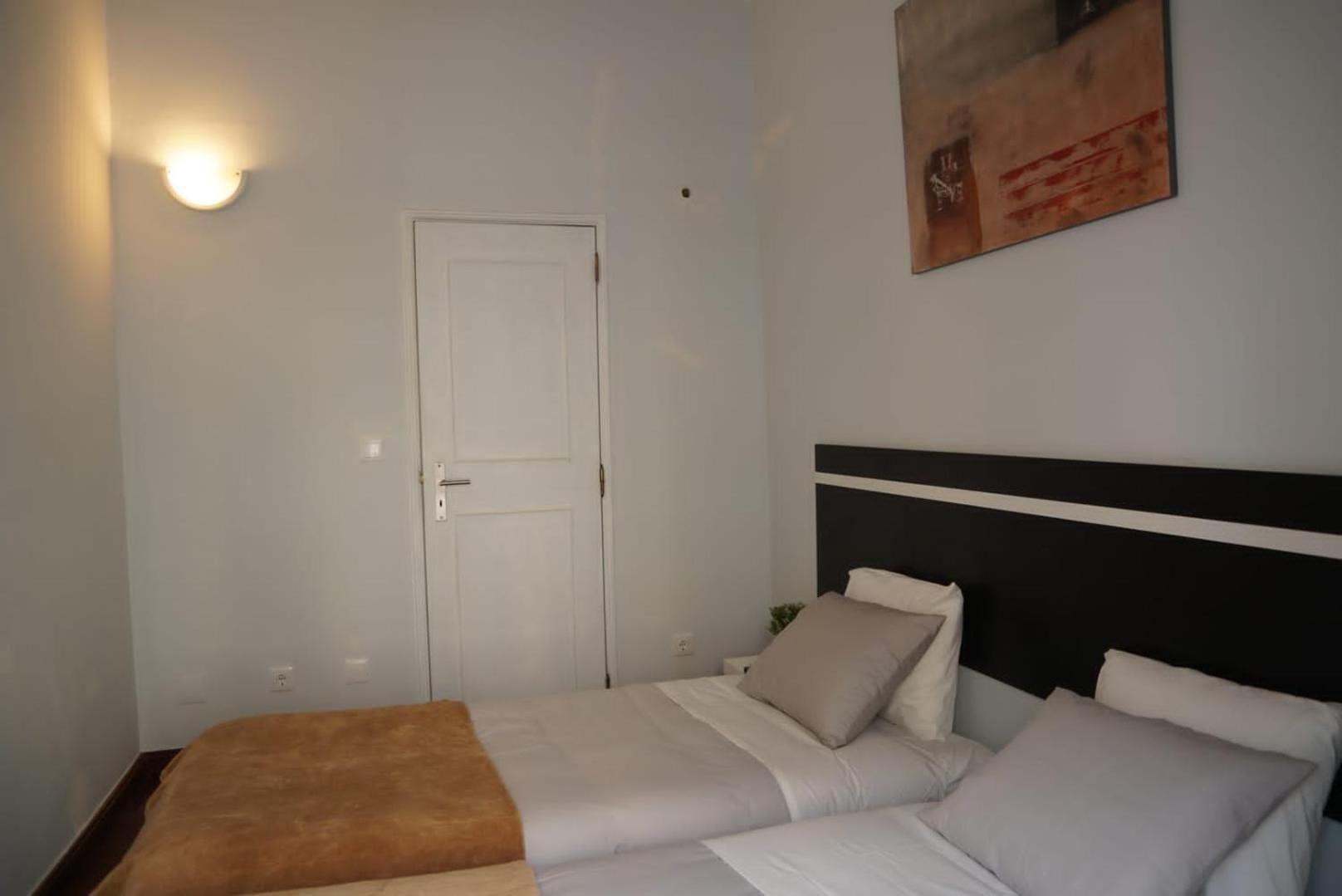 Bisengototo Homestay Lisboa Extérieur photo