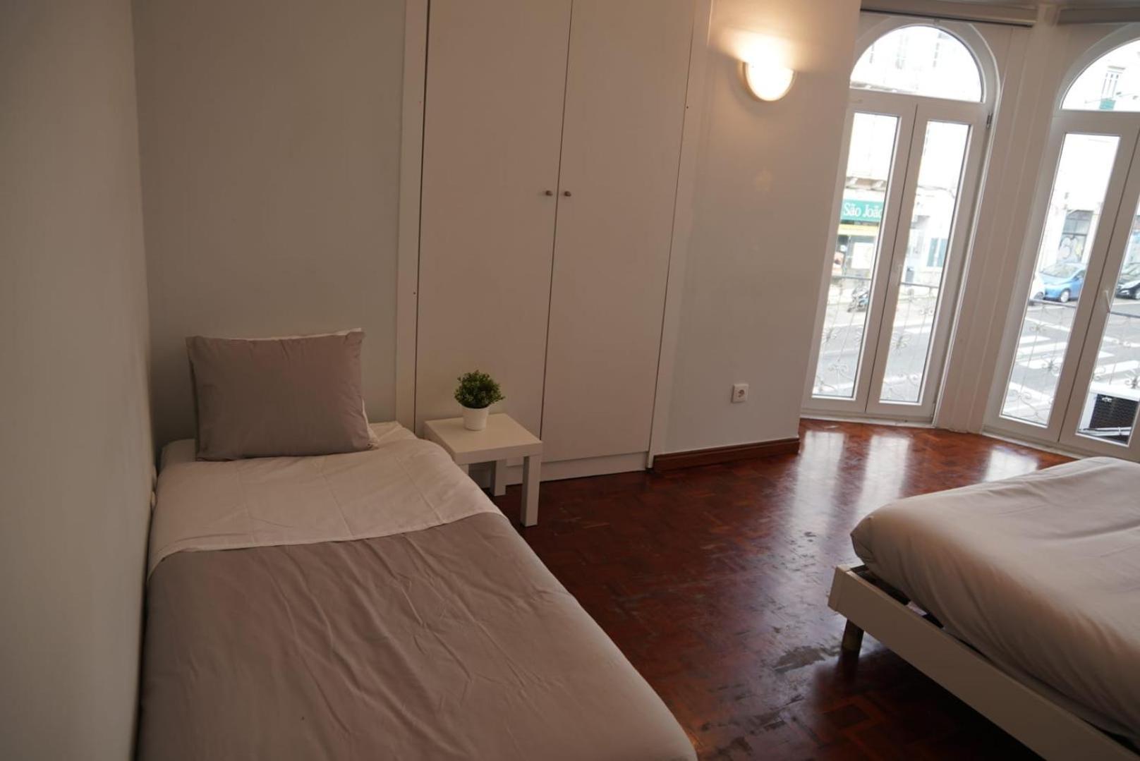 Bisengototo Homestay Lisboa Extérieur photo